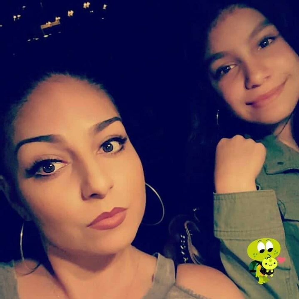 Meet your Posher, Isabel